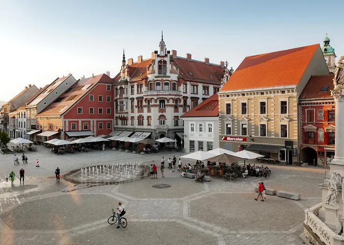 Main Square Apartment *